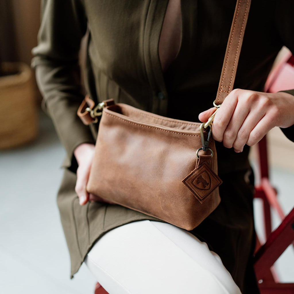Full Grain Leather Crossbody Purse H975