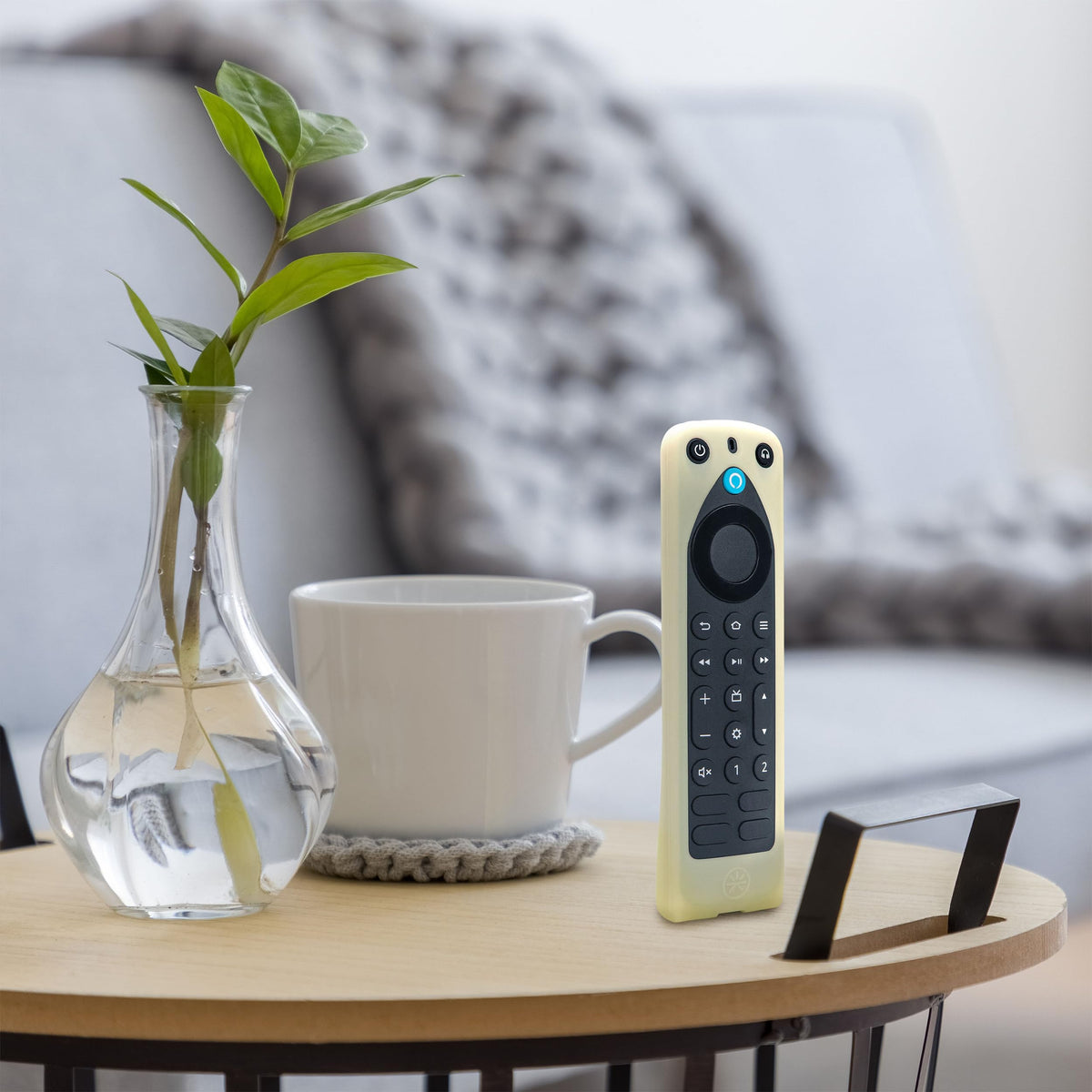 Alexa Voice Remote Pro with Remote Cover H867561